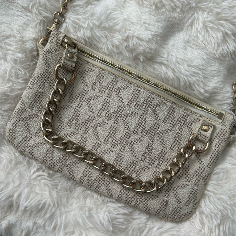 Crossbody Bag with Chain Strap - Picture 2 of 4